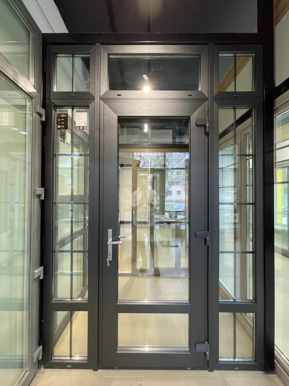 Витражная входная группа ПВХ